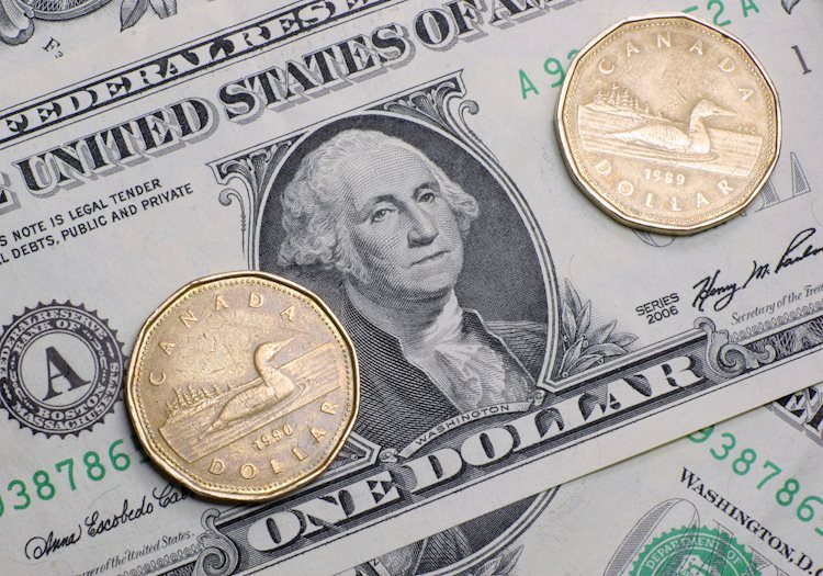 با کاهش گرینبک در روز پنجشنبه، دلار کانادا افزایش یافت
